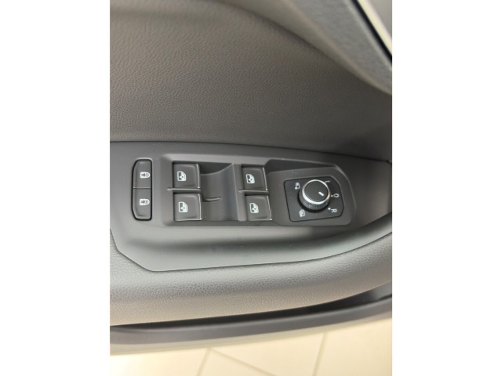 Volkswagen Touareg – Bild 8