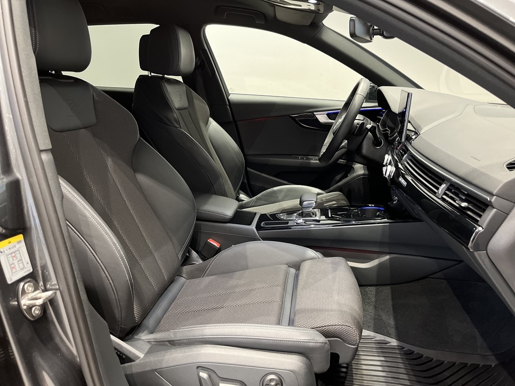 Image about Audi A4 Avant A4 Avant 40 TDI quattro S line 204 hk S tronic