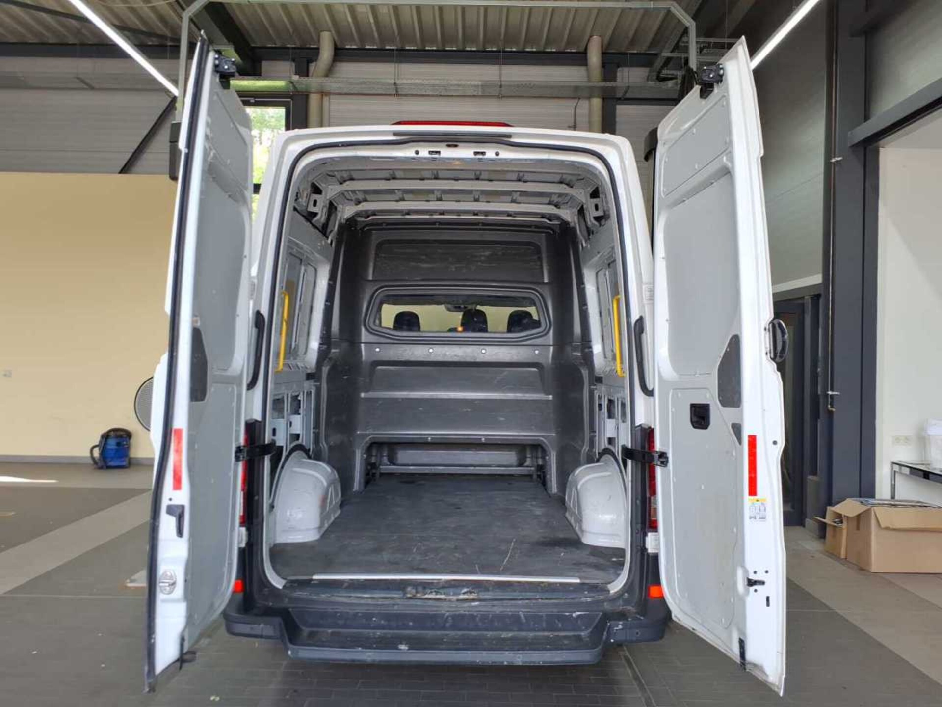 Volkswagen Crafter Kasten mittlerer Radstand