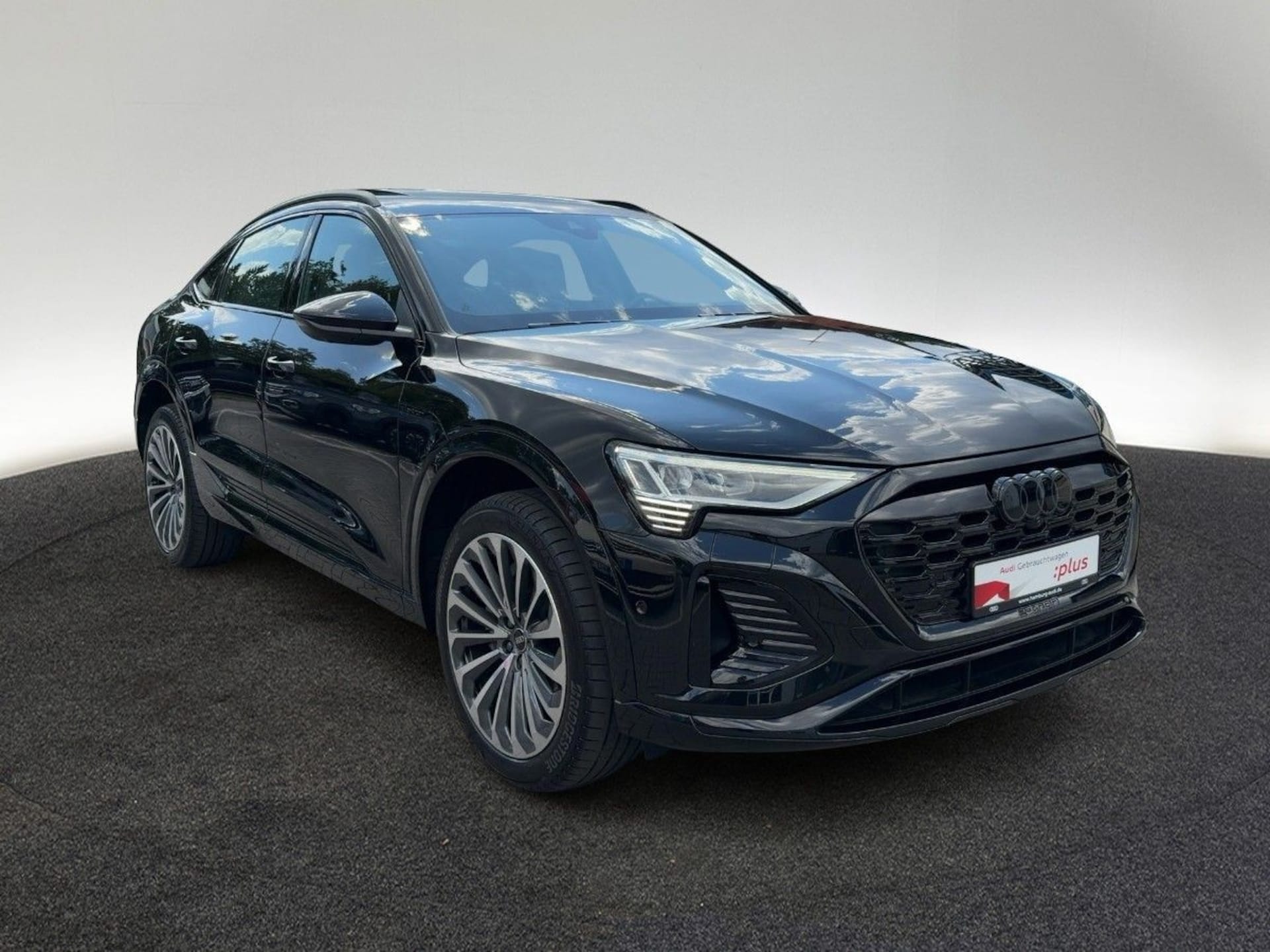 Audi Q8 Sportback e-tron S line