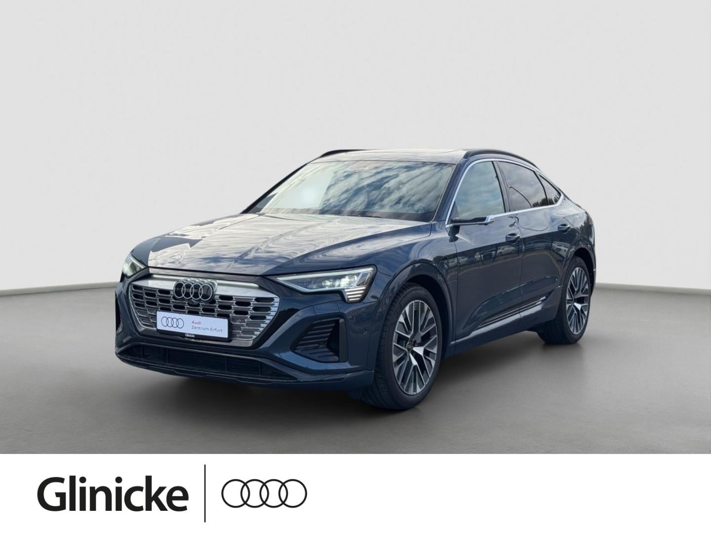 Bild über Audi Q8 Sportback e-tron S line 55 e-tron quattro - für weitere Informationen kontaktieren Sie den Audi Partner