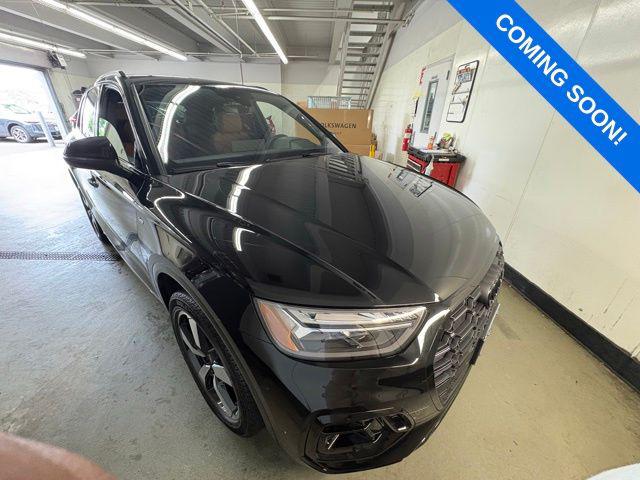 2024 Audi Q5 45 Premium Plus's photo