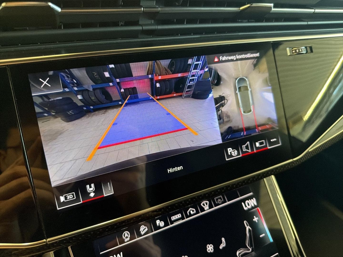 Bild über Audi SQ8 TFSI quattro tiptronic - für weitere Informationen kontaktieren Sie den Audi Partner
