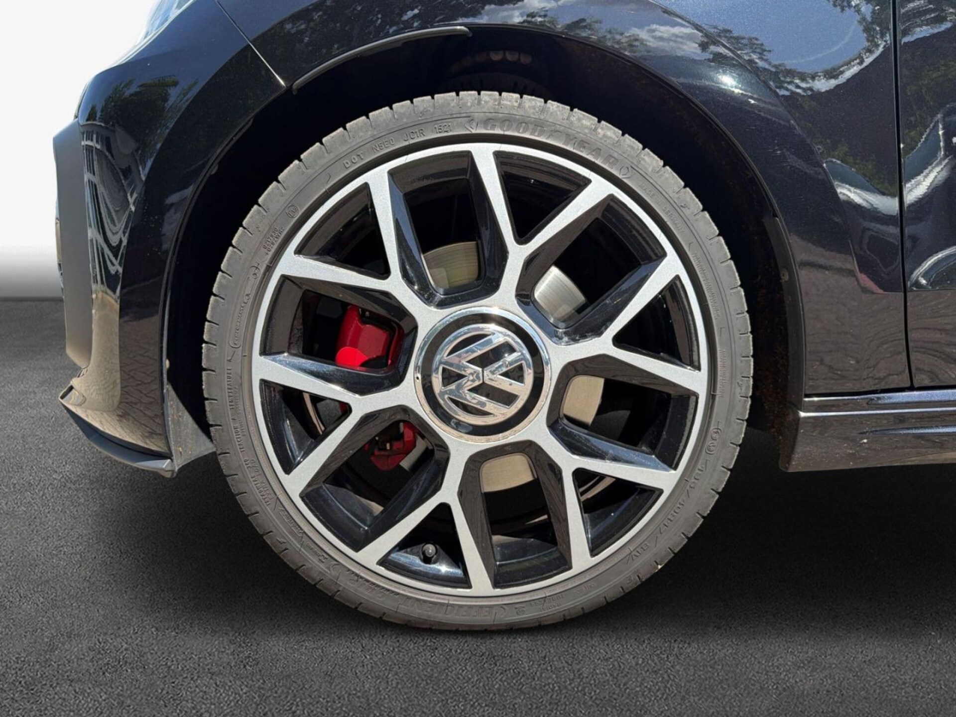 Volkswagen up! GTI