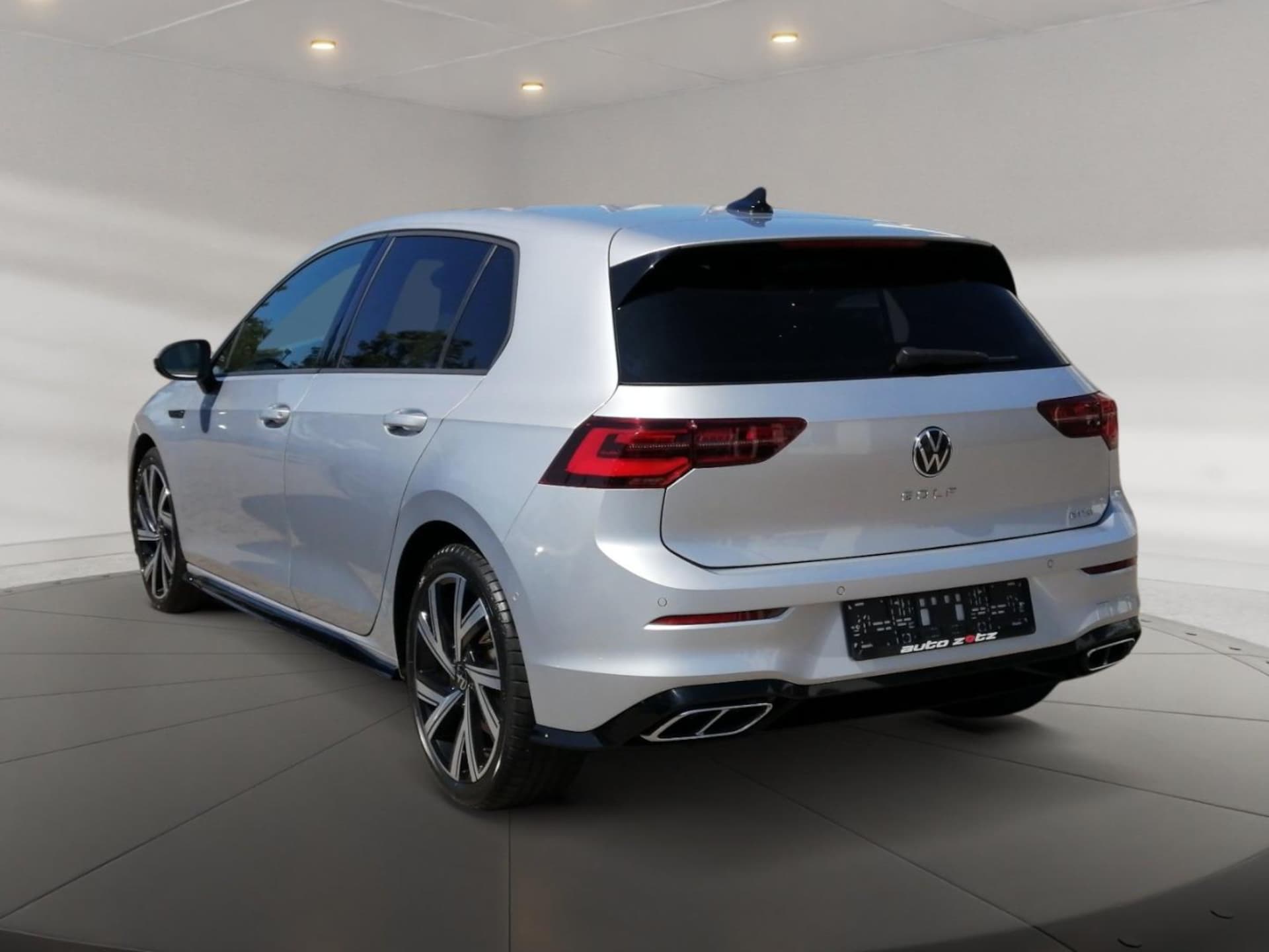 Volkswagen Golf R-Line