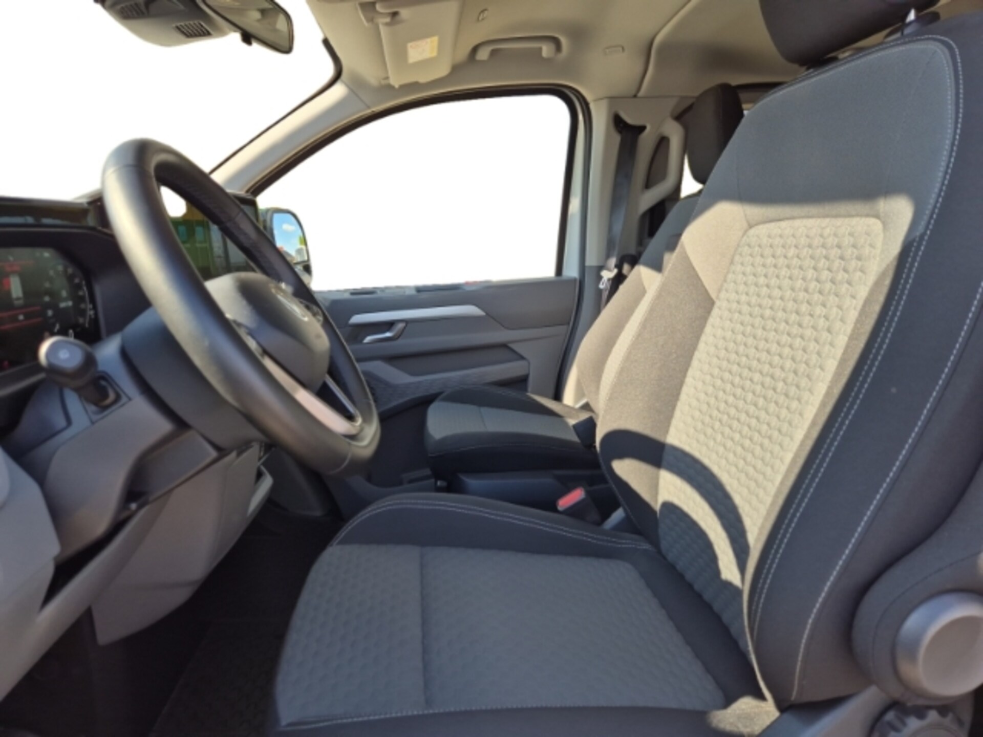 Volkswagen Caravelle langer Radstand Life