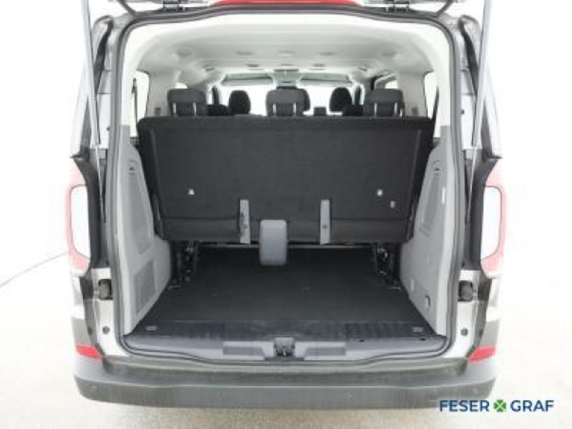 Volkswagen e-Caravelle