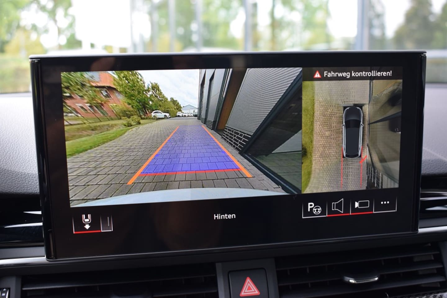 Bild über Audi A4 Avant S line 40 TDI quattro S tronic - für weitere Informationen kontaktieren Sie den Audi Partner
