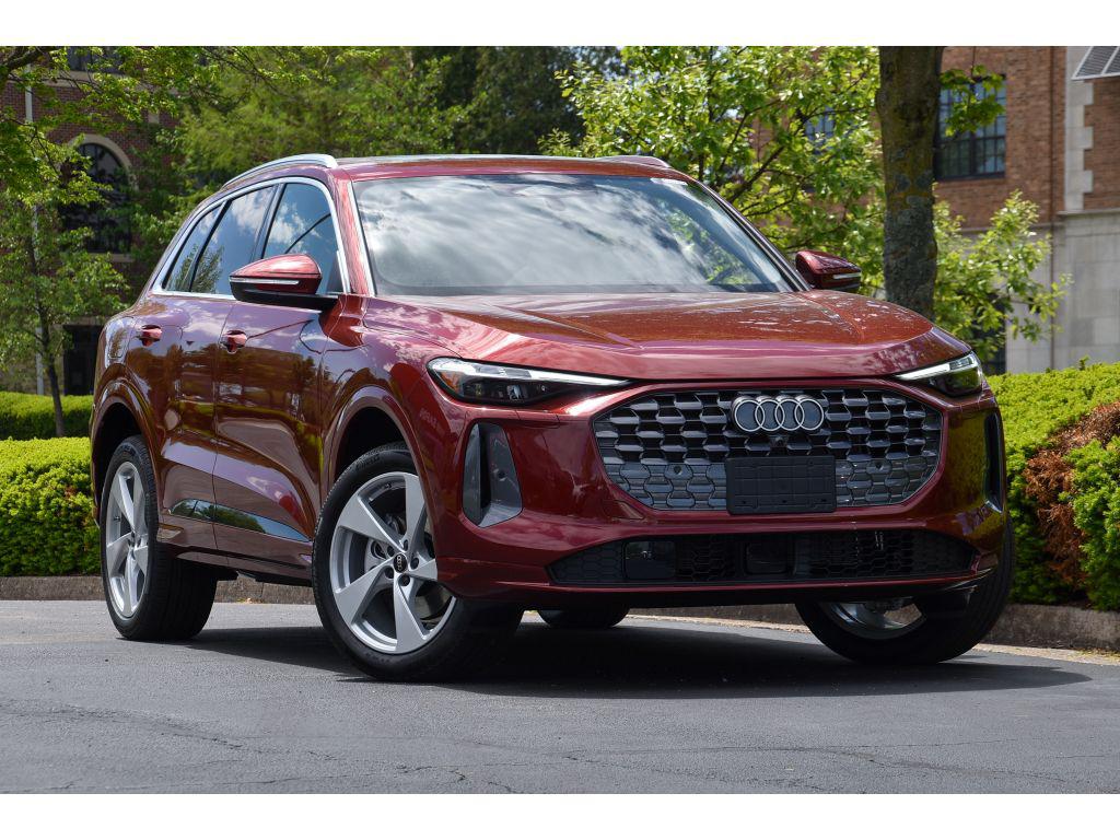 2026 Audi Q5 Premium Plus quattro's photo
