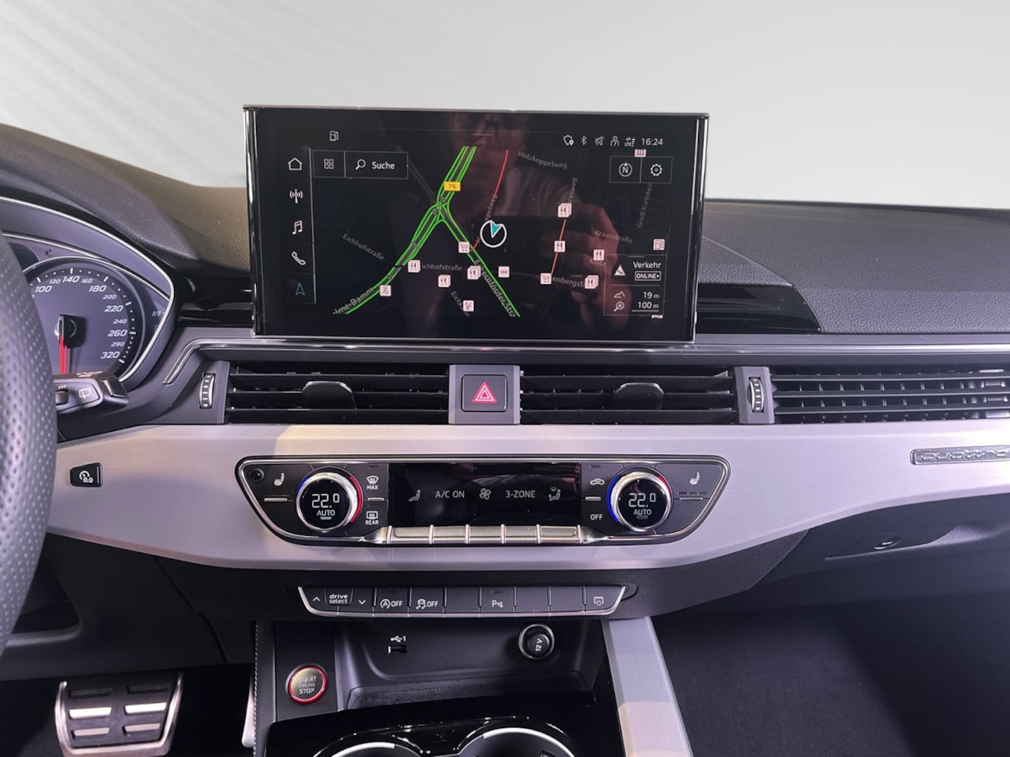 Bild über Audi RS 4 Avant TFSI quattro tiptronic - für weitere Informationen kontaktieren Sie den Audi Partner
