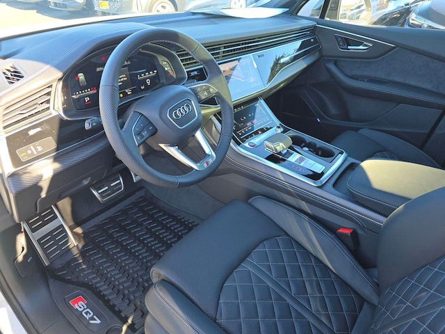 2026 Audi SQ7 Premium Plus - Photo 13