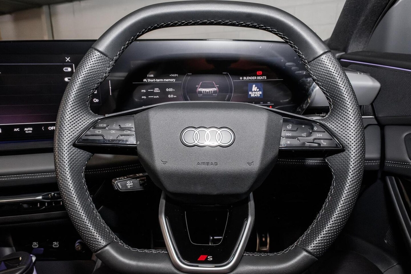 Image about Audi Q6 SUV e-tron e-tron quattro
