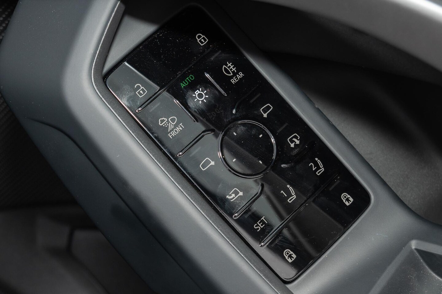Image about Audi Q5 SUV e-hybrid quattro S tronic