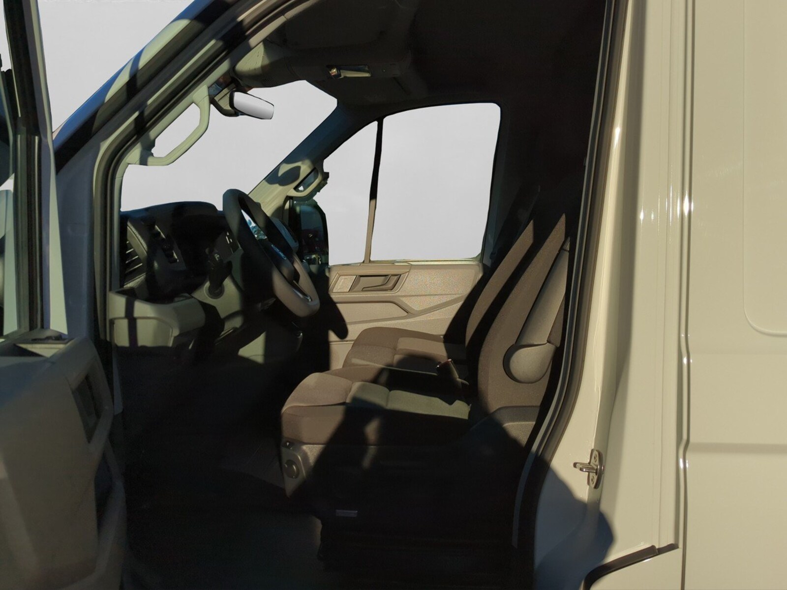 Volkswagen Crafter Kasten mittlerer Radstand – Bild 8