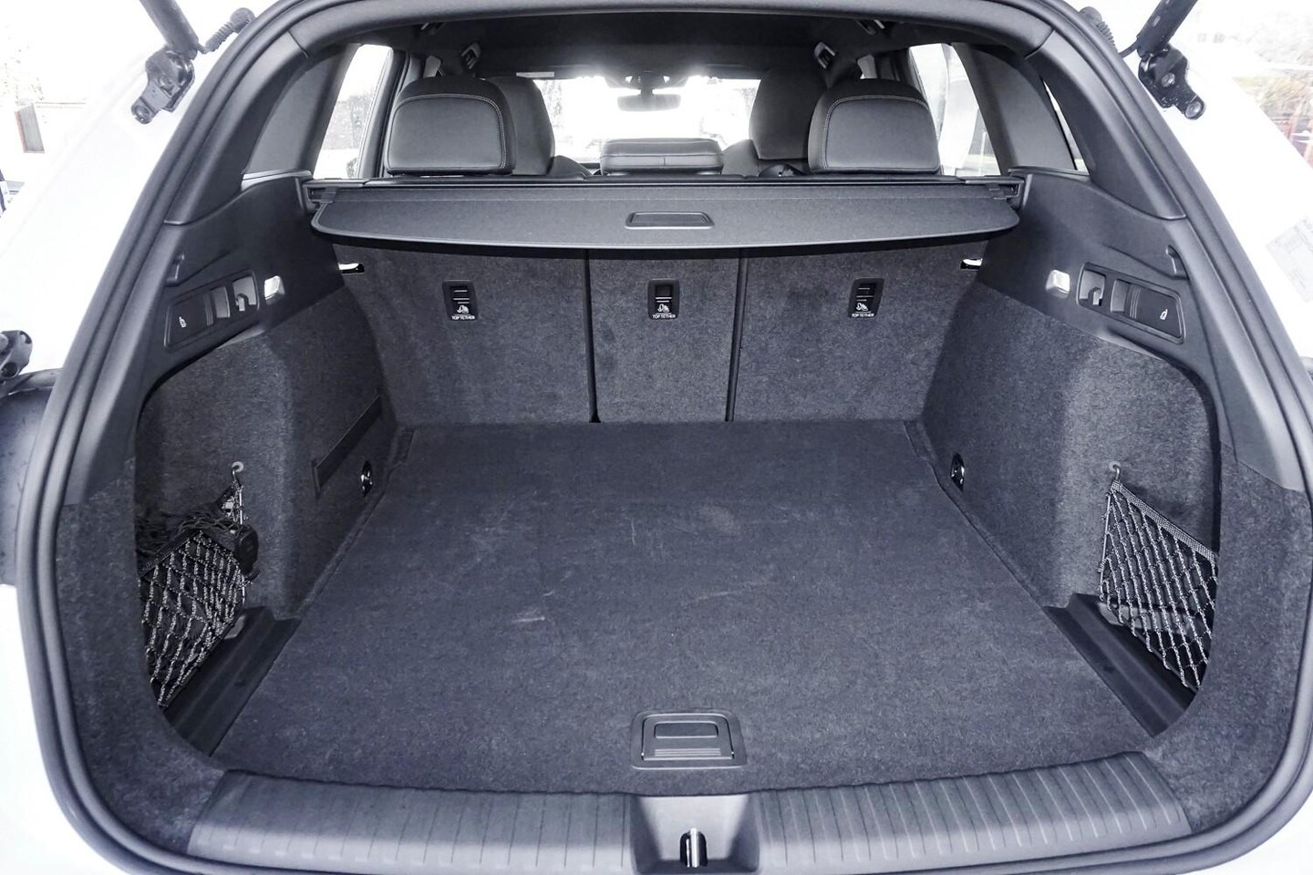 Image about Audi Q6 SUV e-tron e-tron quattro