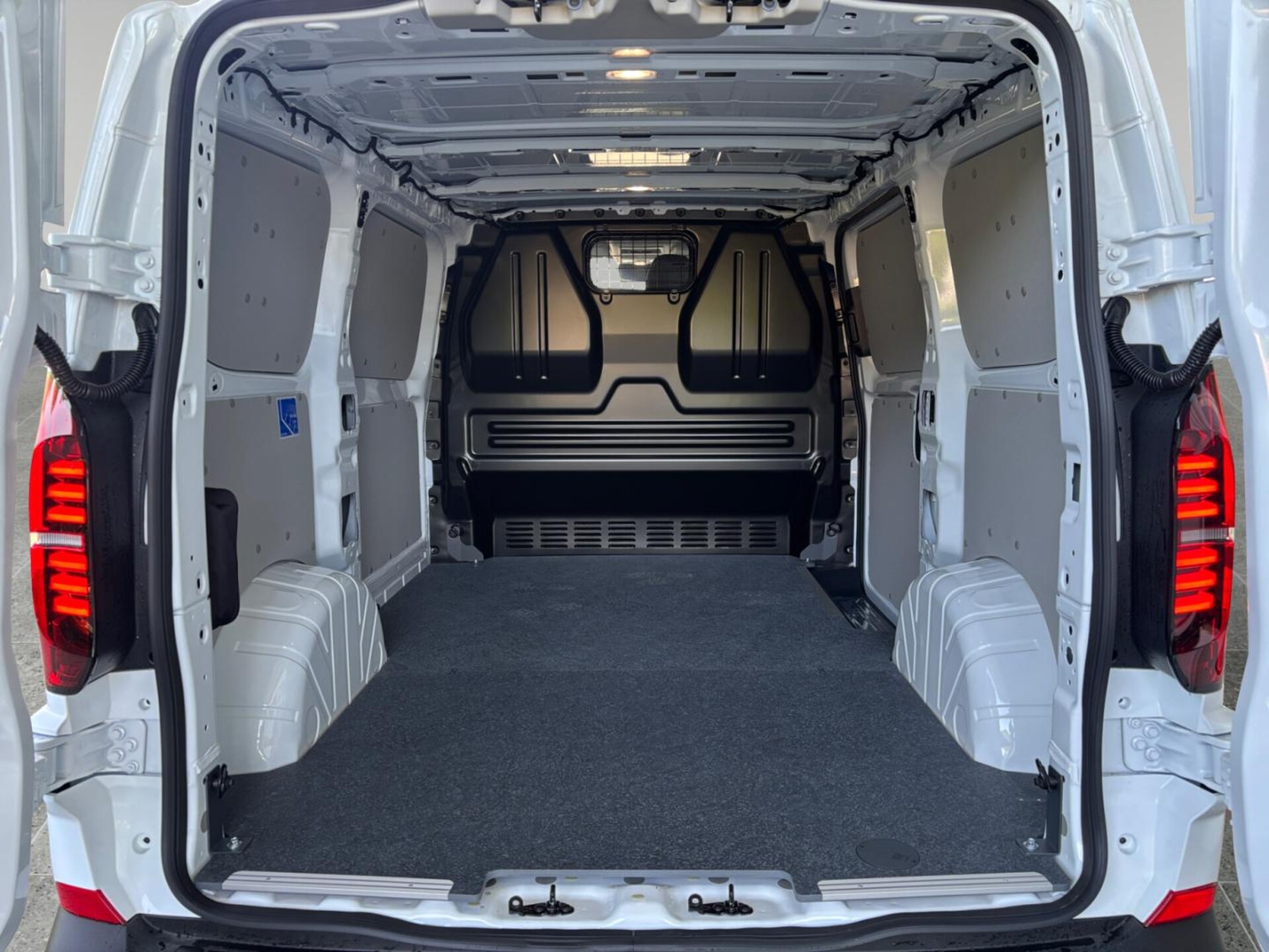 Volkswagen Transporter Kasten kurzer Radstand