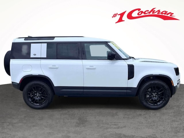 2024 Land Rover Defender S - Photo 9