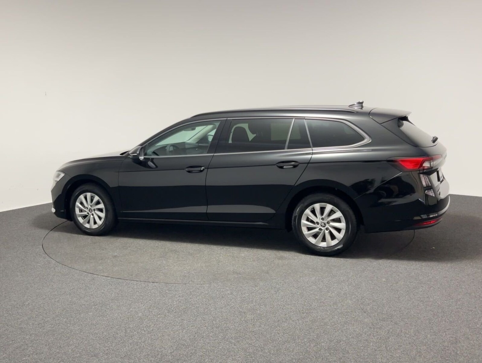 Škoda Superb Combi – Bild 7