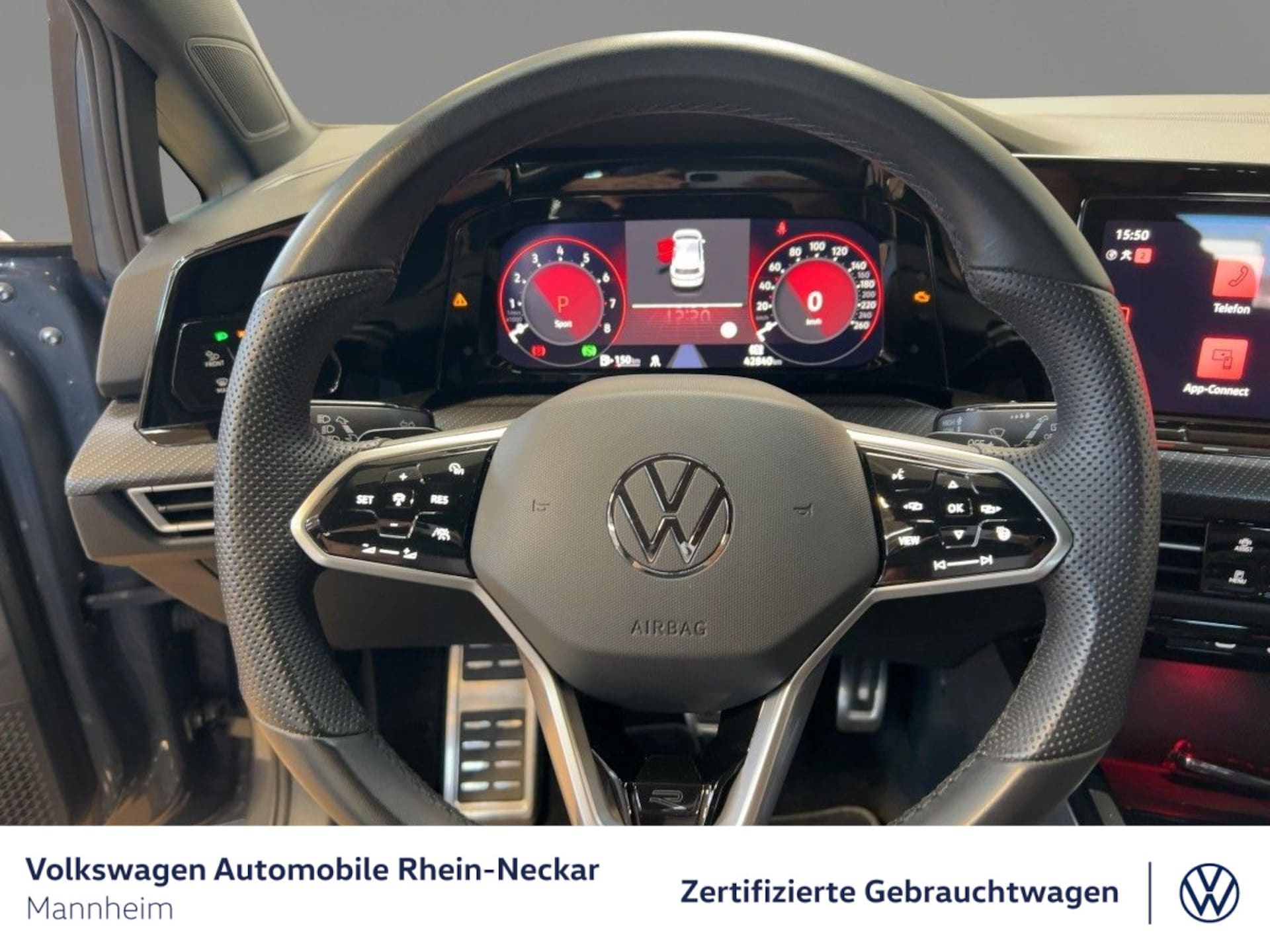 Volkswagen Golf R-Line
