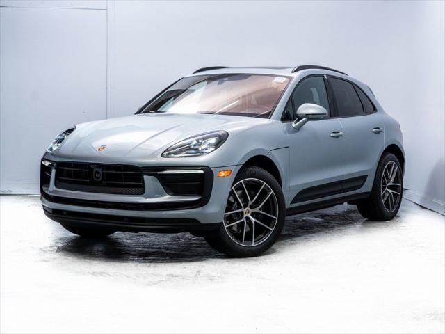 2025 Porsche Macan Base