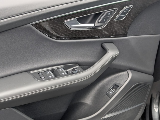 2026 Audi Q8 Prestige - Photo 9