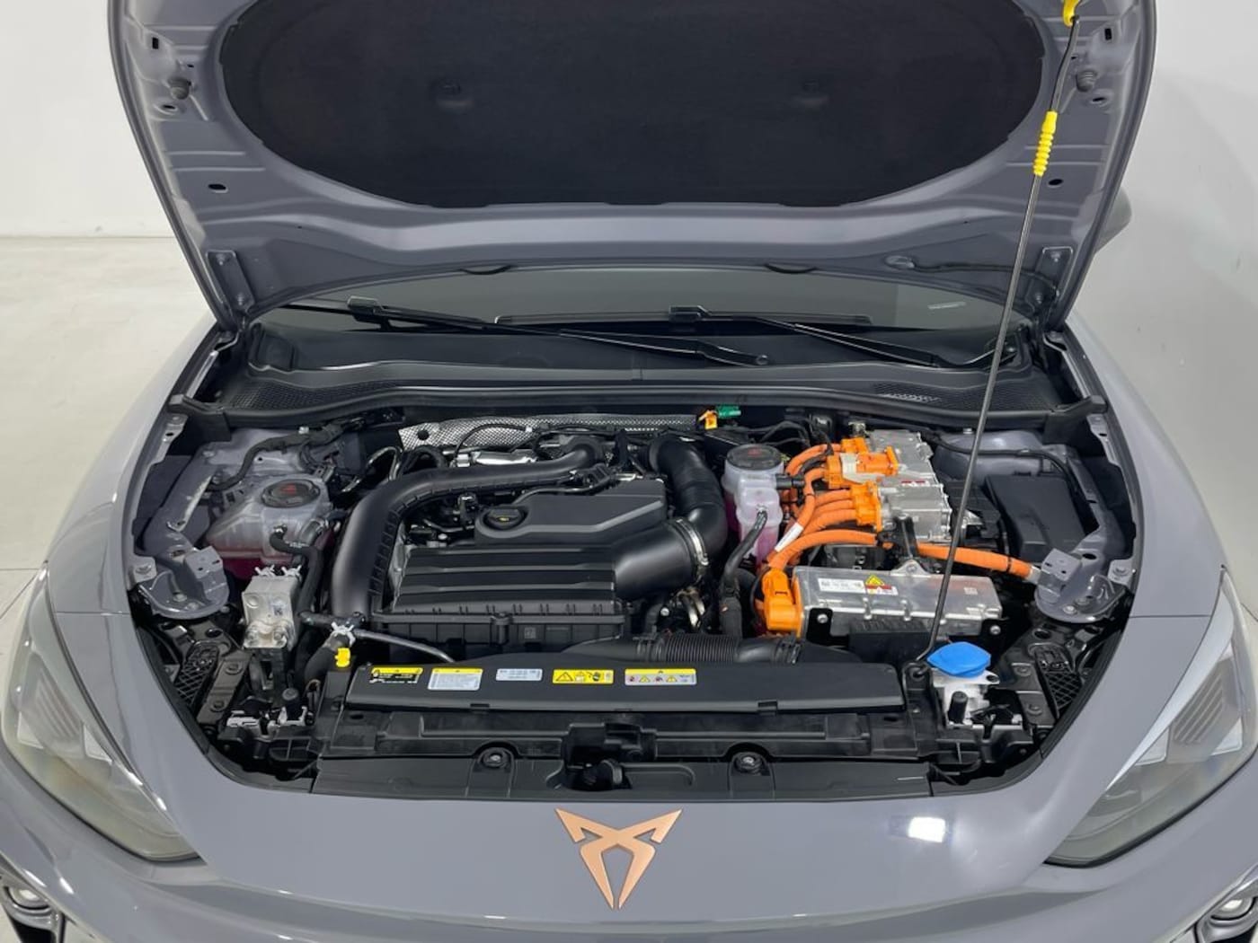 CUPRA Leon Sportstourer 1.5 TSI e-Hybrid DSG 150 kW (204 CV) — photo 14