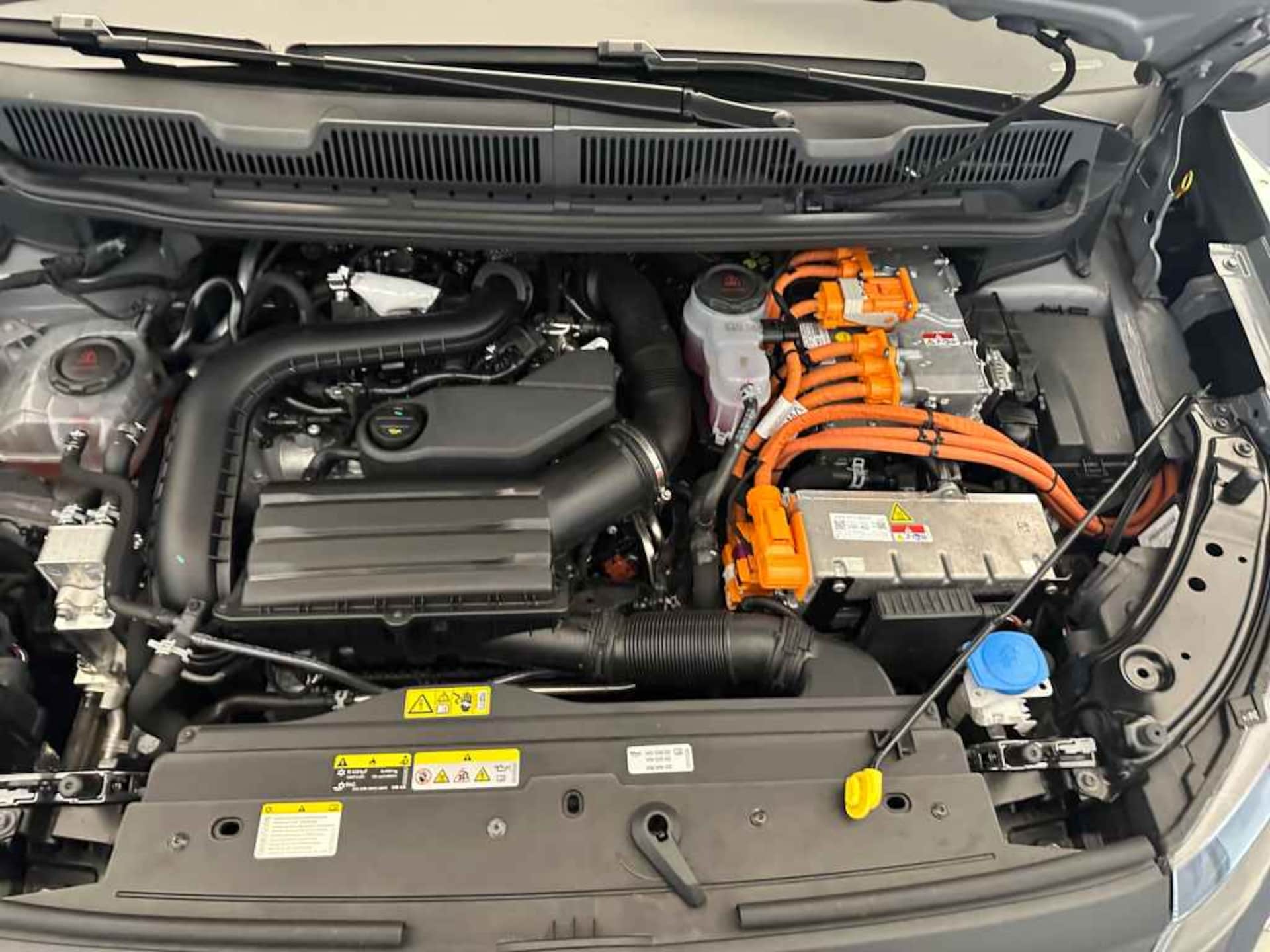 Volkswagen Caddy Basis-Modell