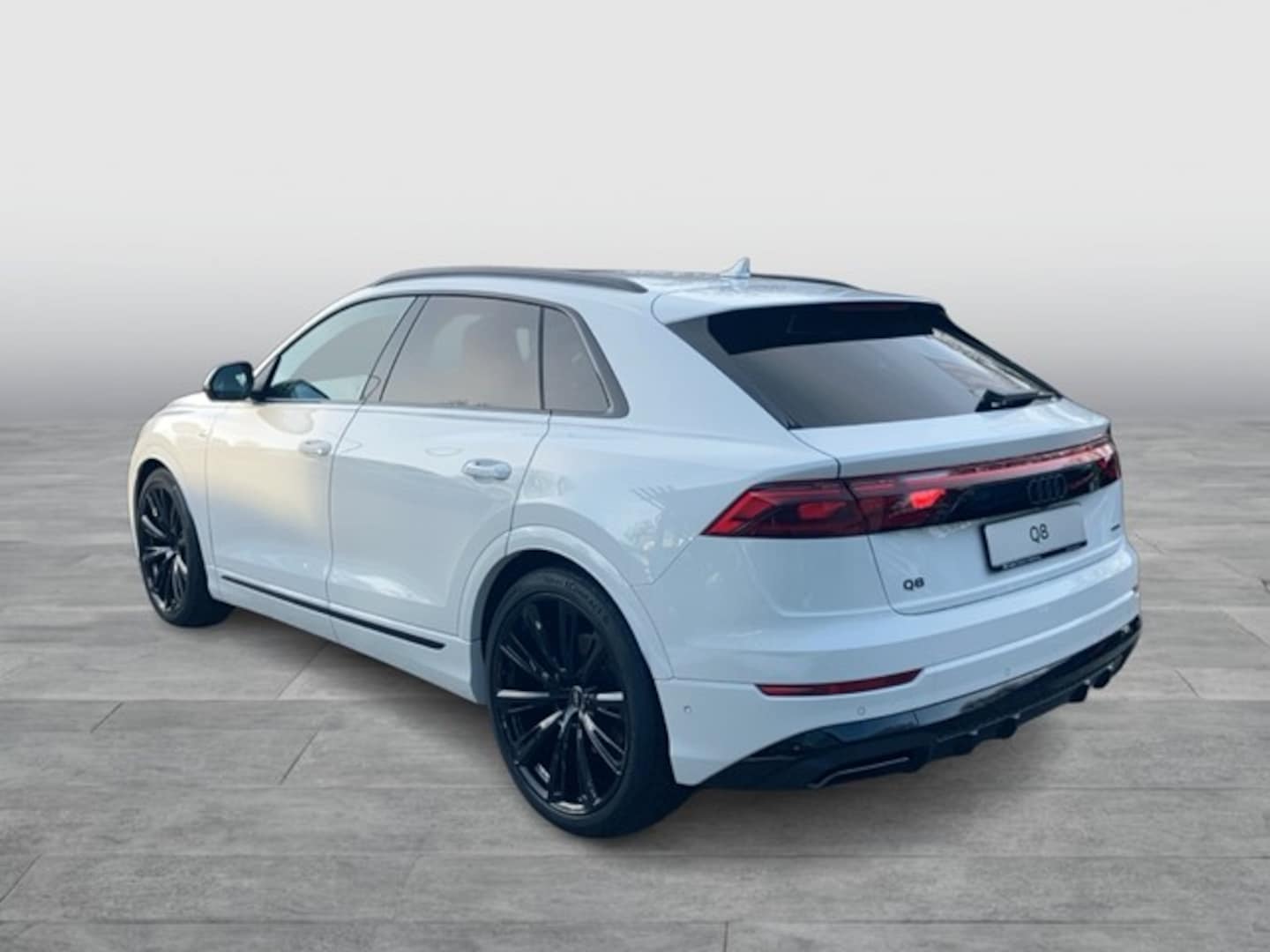 Bild über Audi Q8 SUV S line business TDI quattro 210 kW tiptronic - für weitere Informationen kontaktieren Sie den Audi Partner