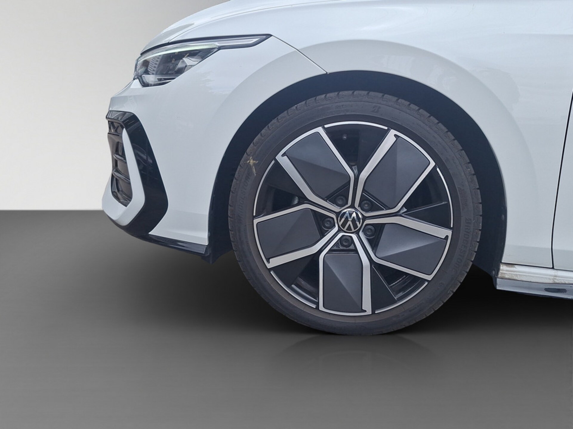 Volkswagen Golf R-Line