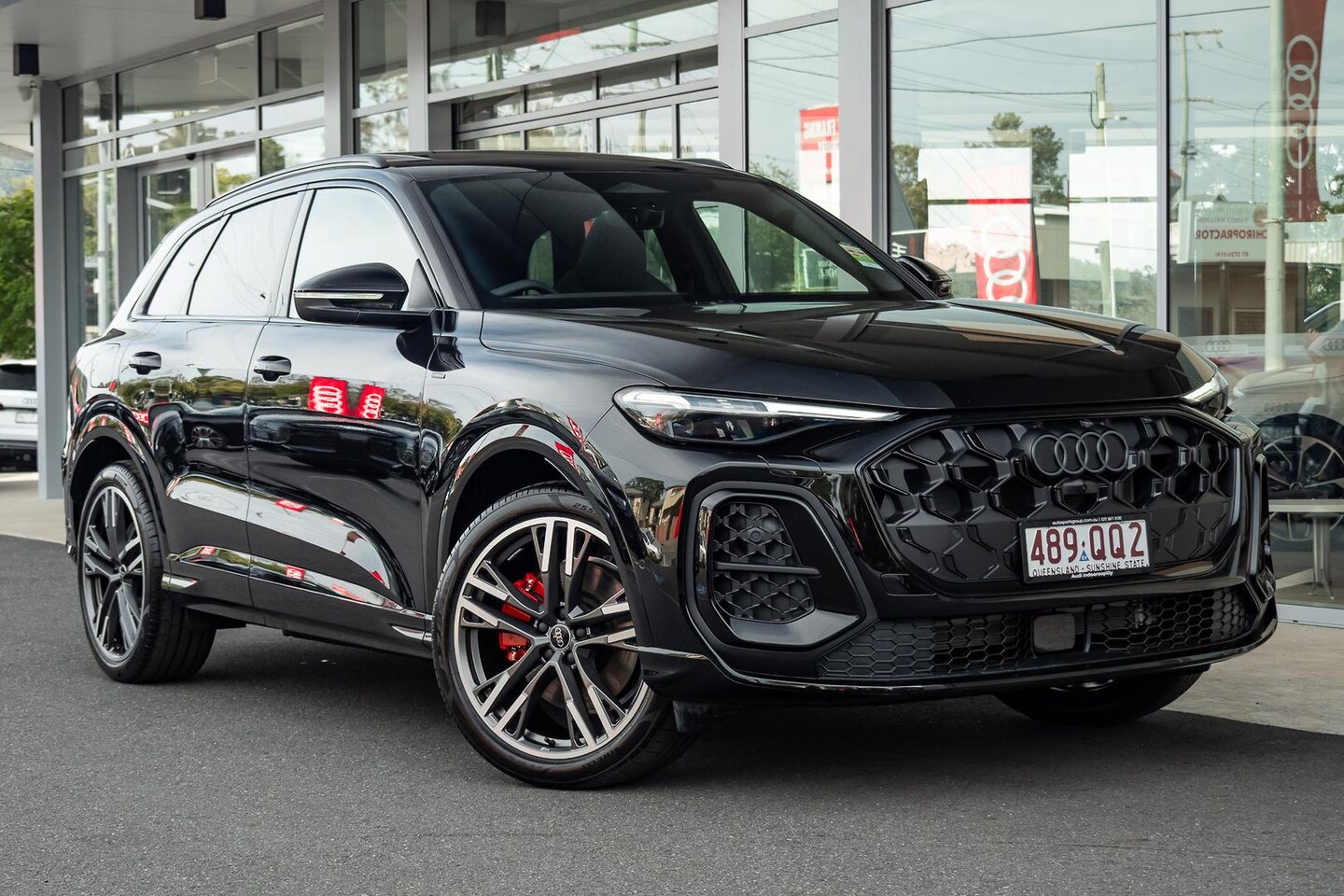 Image about Audi Q5 SUV e-hybrid quattro S tronic