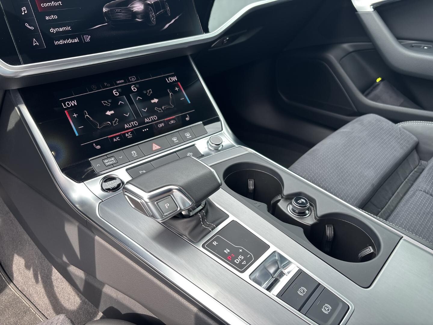 Bild über Audi A6 Avant sport 40 TDI quattro S tronic - für weitere Informationen kontaktieren Sie den Audi Partner