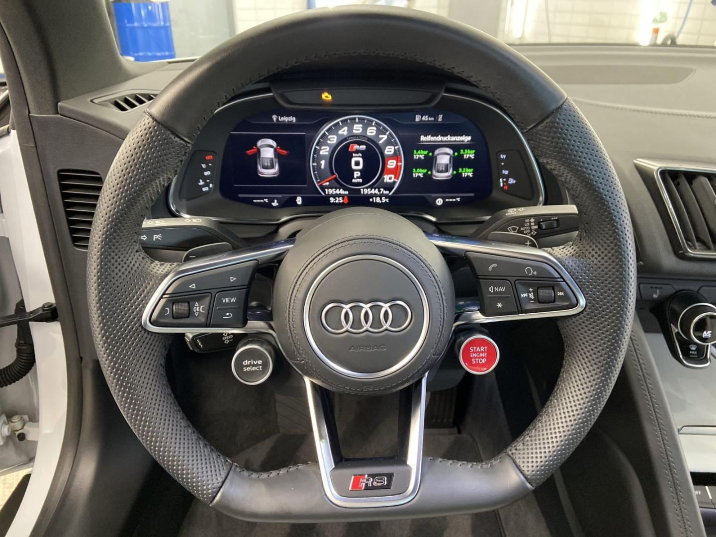 Bild über Audi R8 Coupé FSI S tronic - für weitere Informationen kontaktieren Sie den Audi Partner