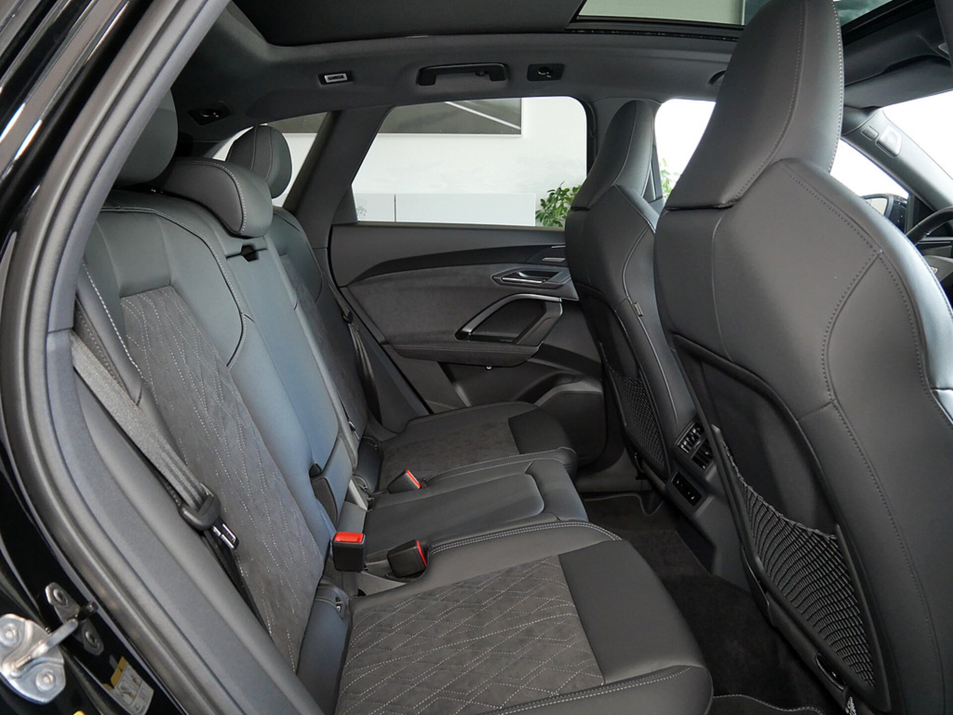 Audi Q5 SUV e-hybrid edition one