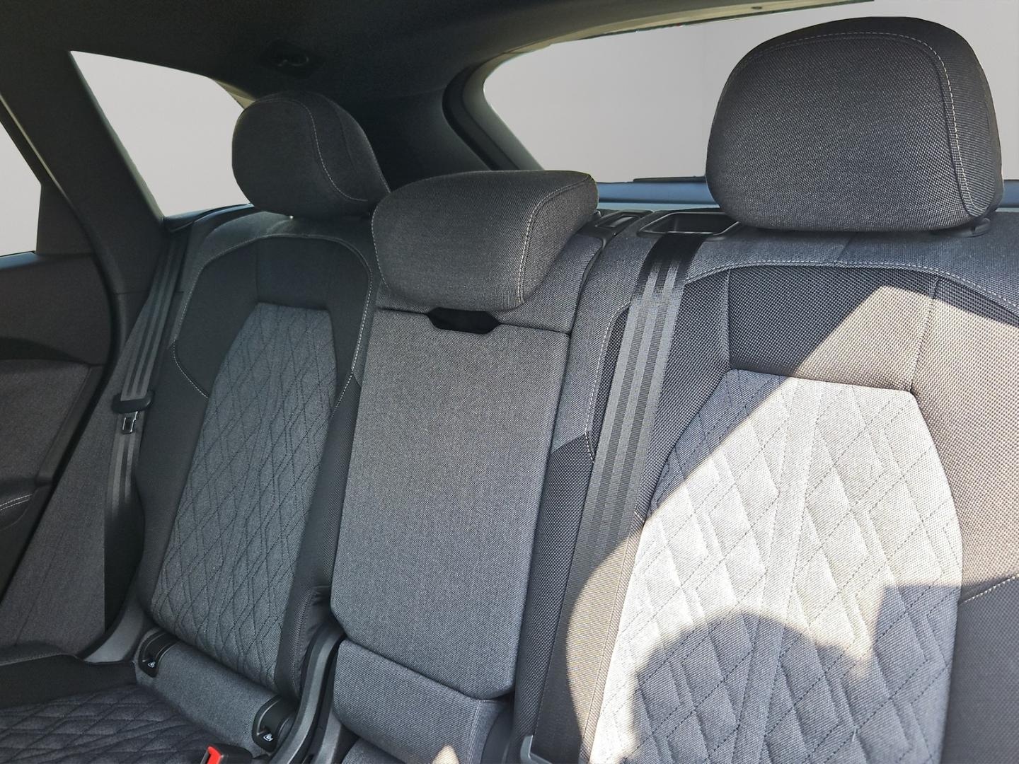 Bild über Audi Q5 SUV TDI quattro 150 kW S tronic - für weitere Informationen kontaktieren Sie den Audi Partner