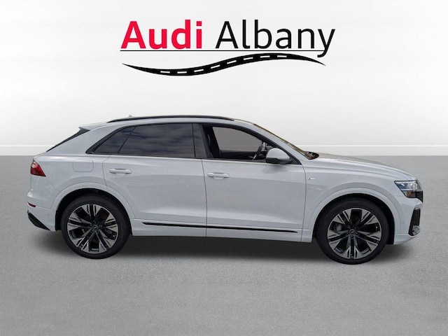 2026 Audi Q8