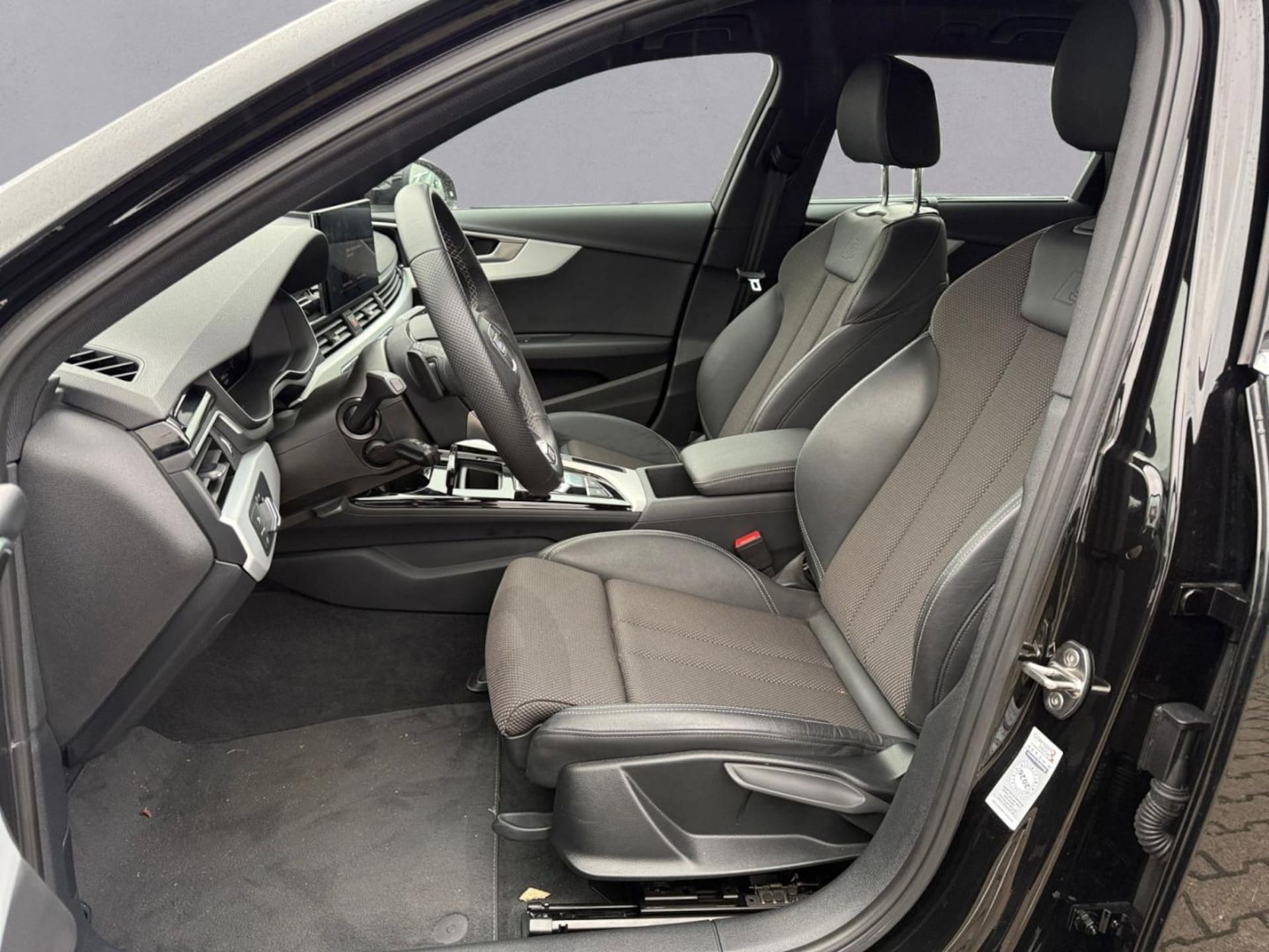 Audi A4 Avant S line