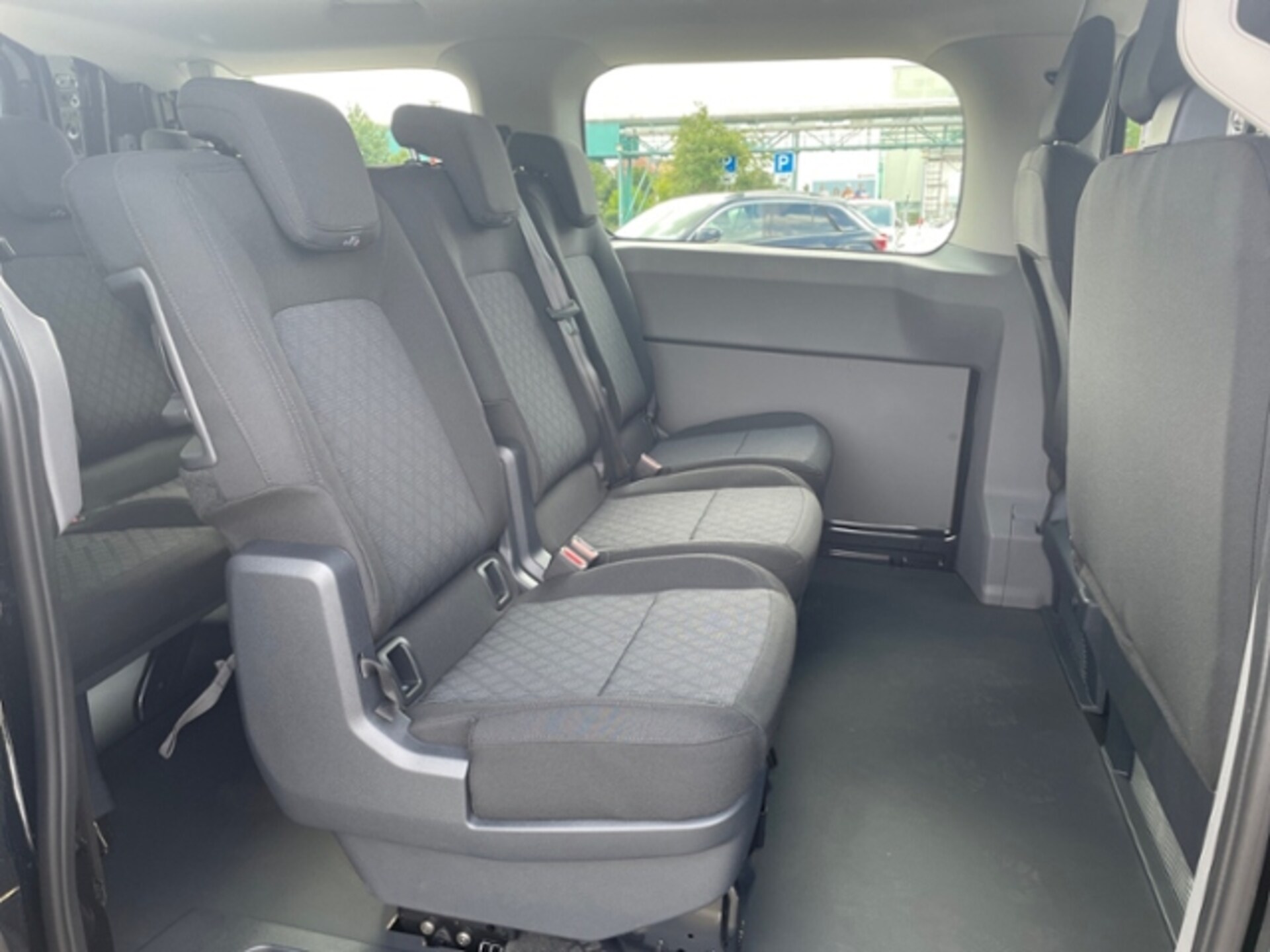 Volkswagen Transporter Kombi kurzer Radstand