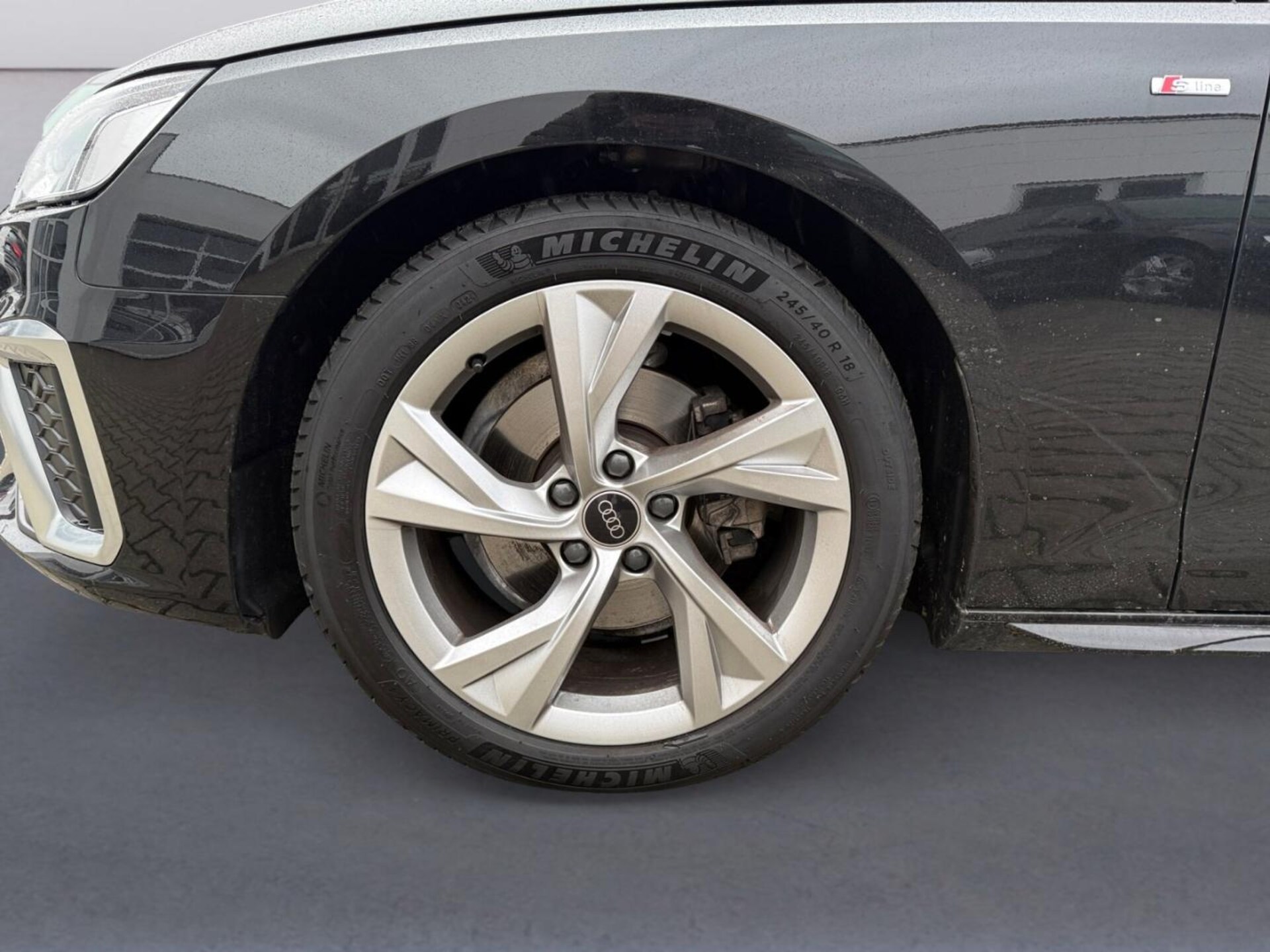 Audi A4 Avant S line