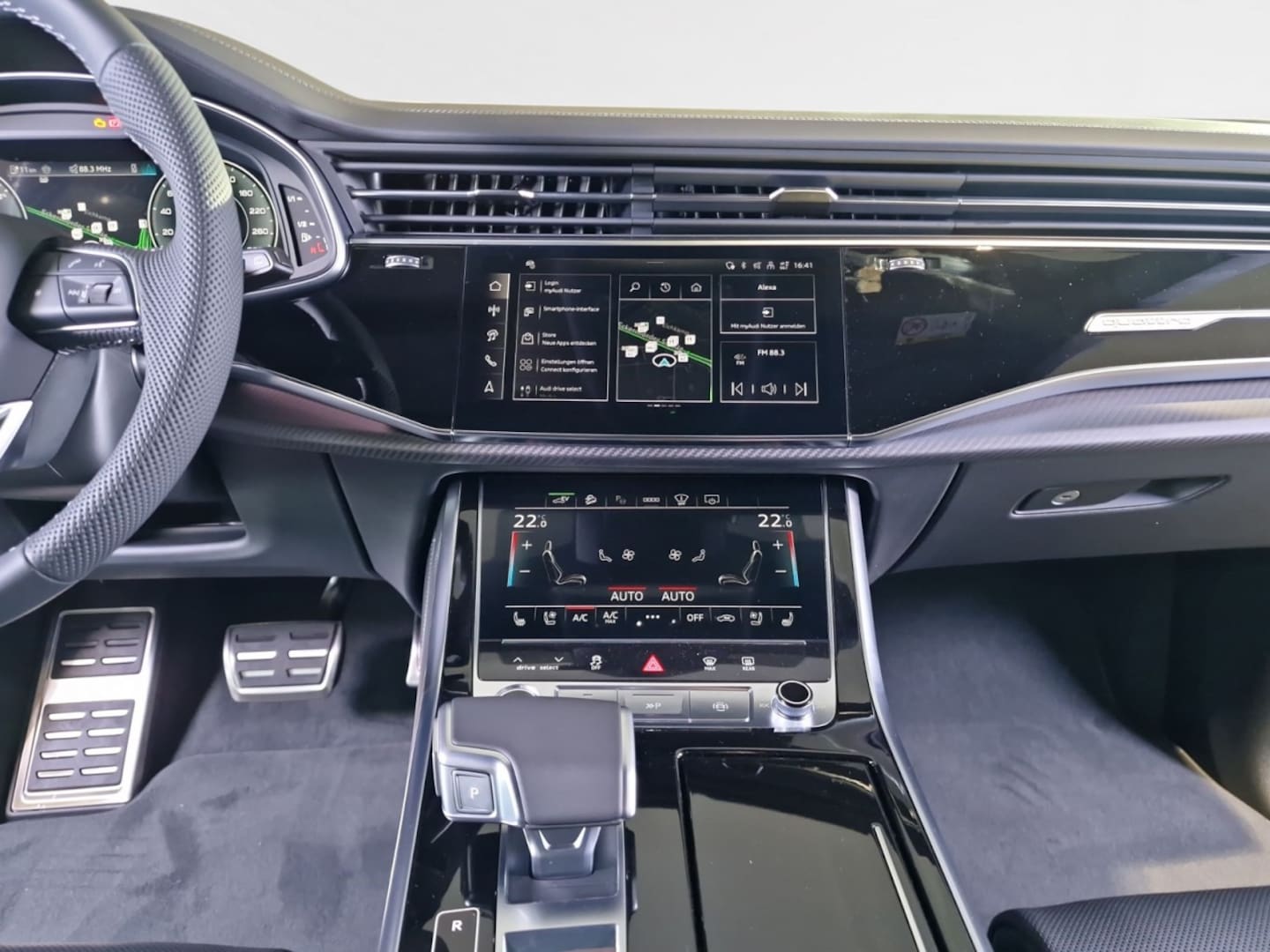 Bild über Audi Q8 SUV TFSI e S line business TFSI e quattro 360 kW tiptronic - für weitere Informationen kontaktieren Sie den Audi Partner