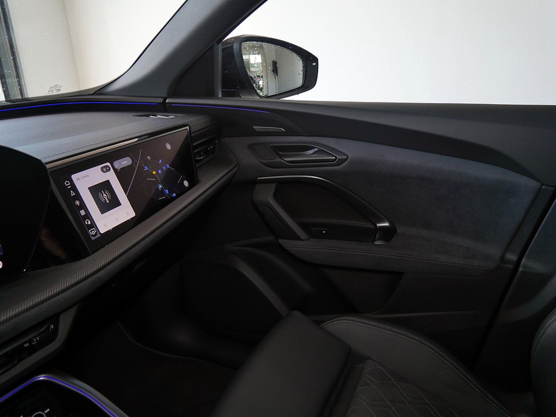 Audi Q5 SUV e-hybrid edition one