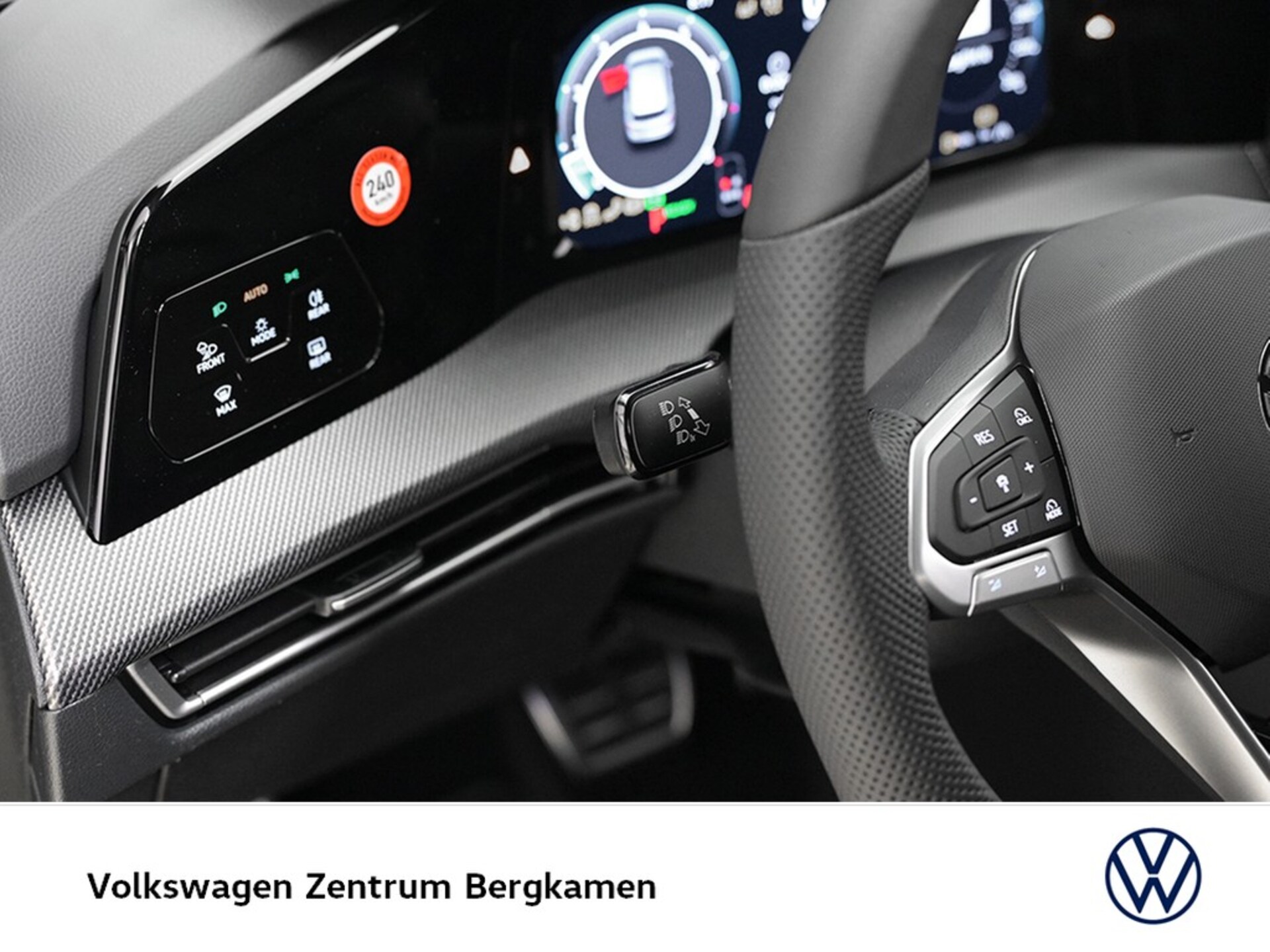Volkswagen Golf R-Line