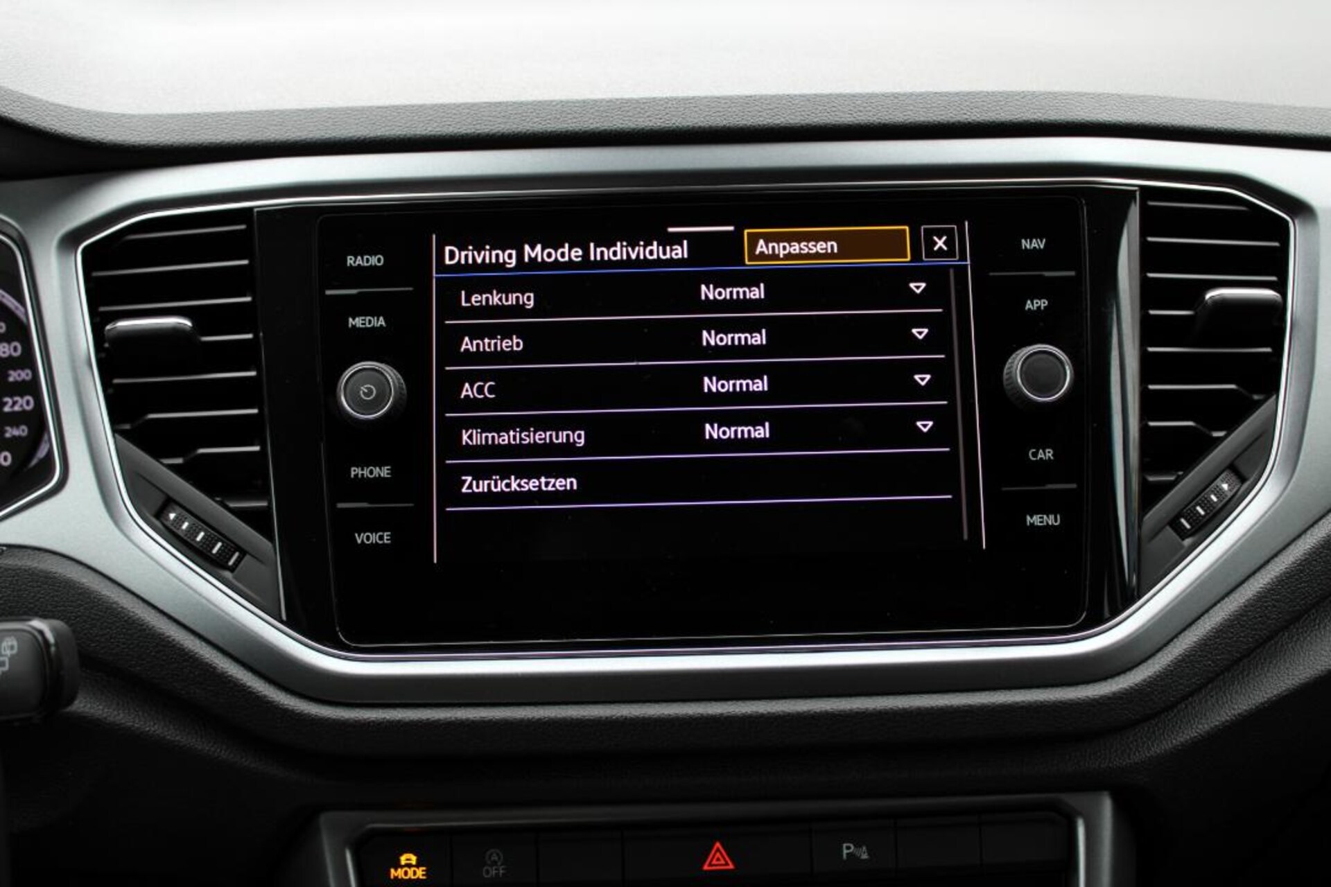 Volkswagen T-Roc Active