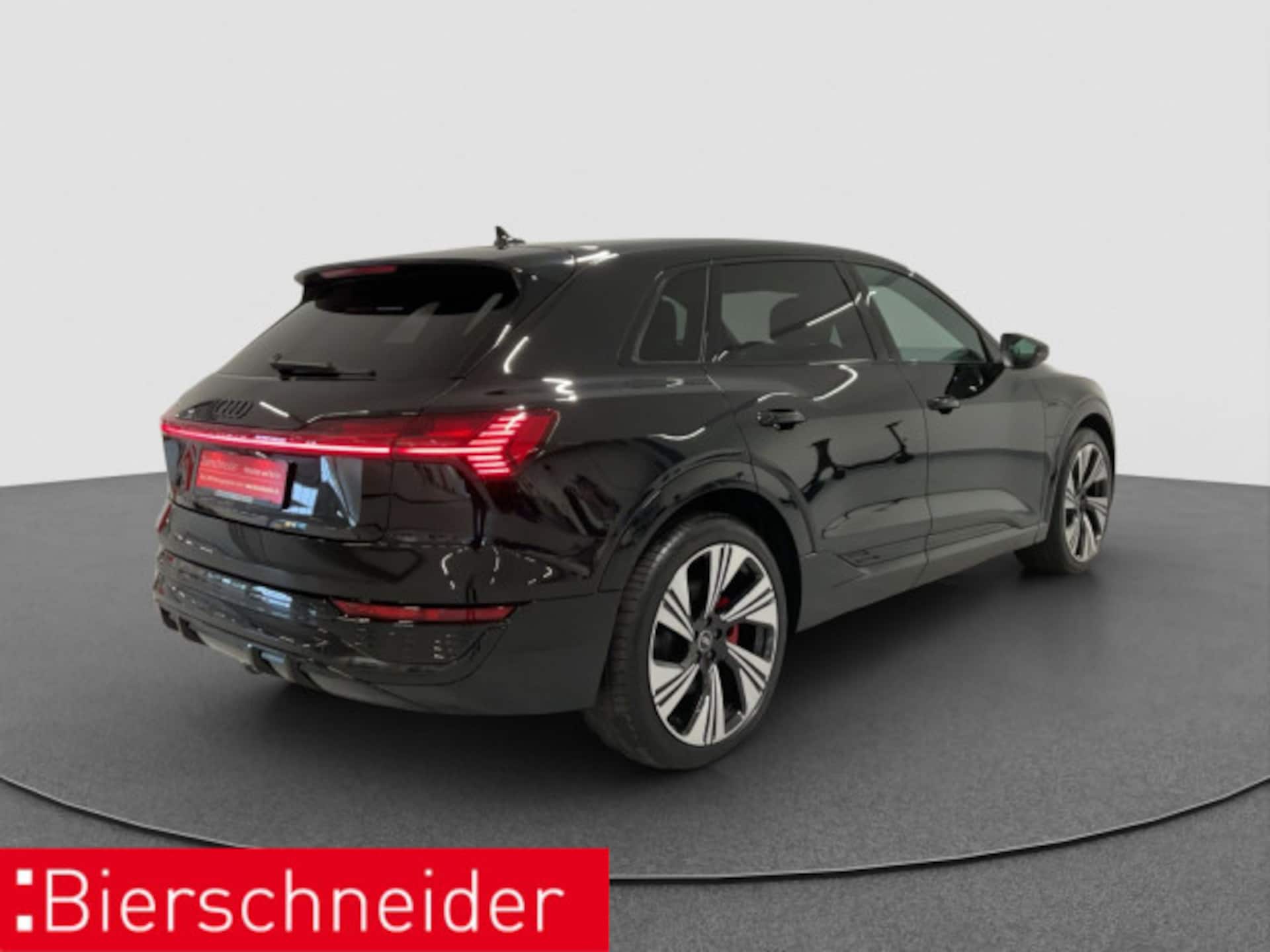 Audi Q8 e-tron S line