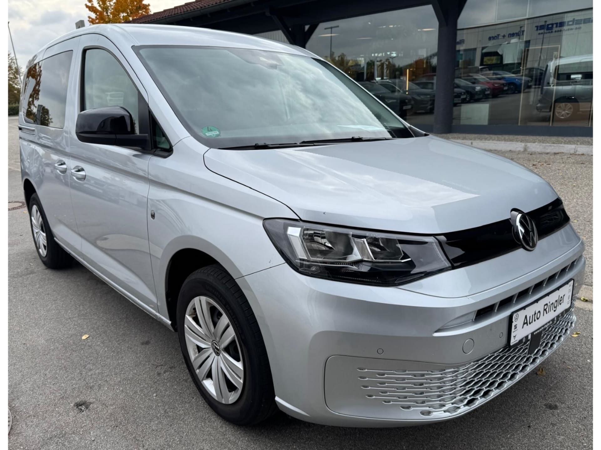 Volkswagen Caddy Basis-Modell