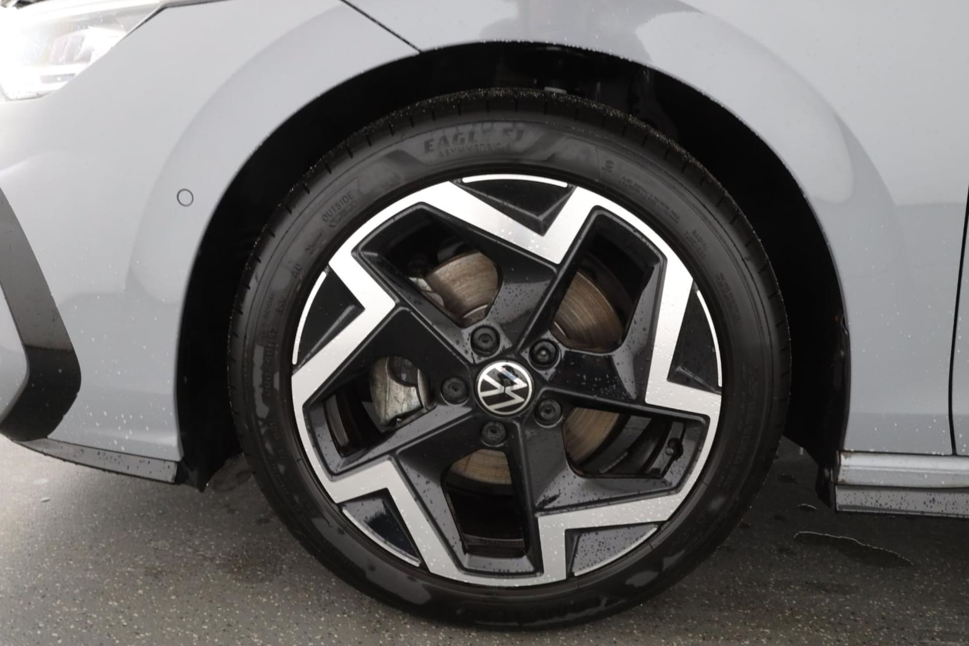 Volkswagen Golf R-Line