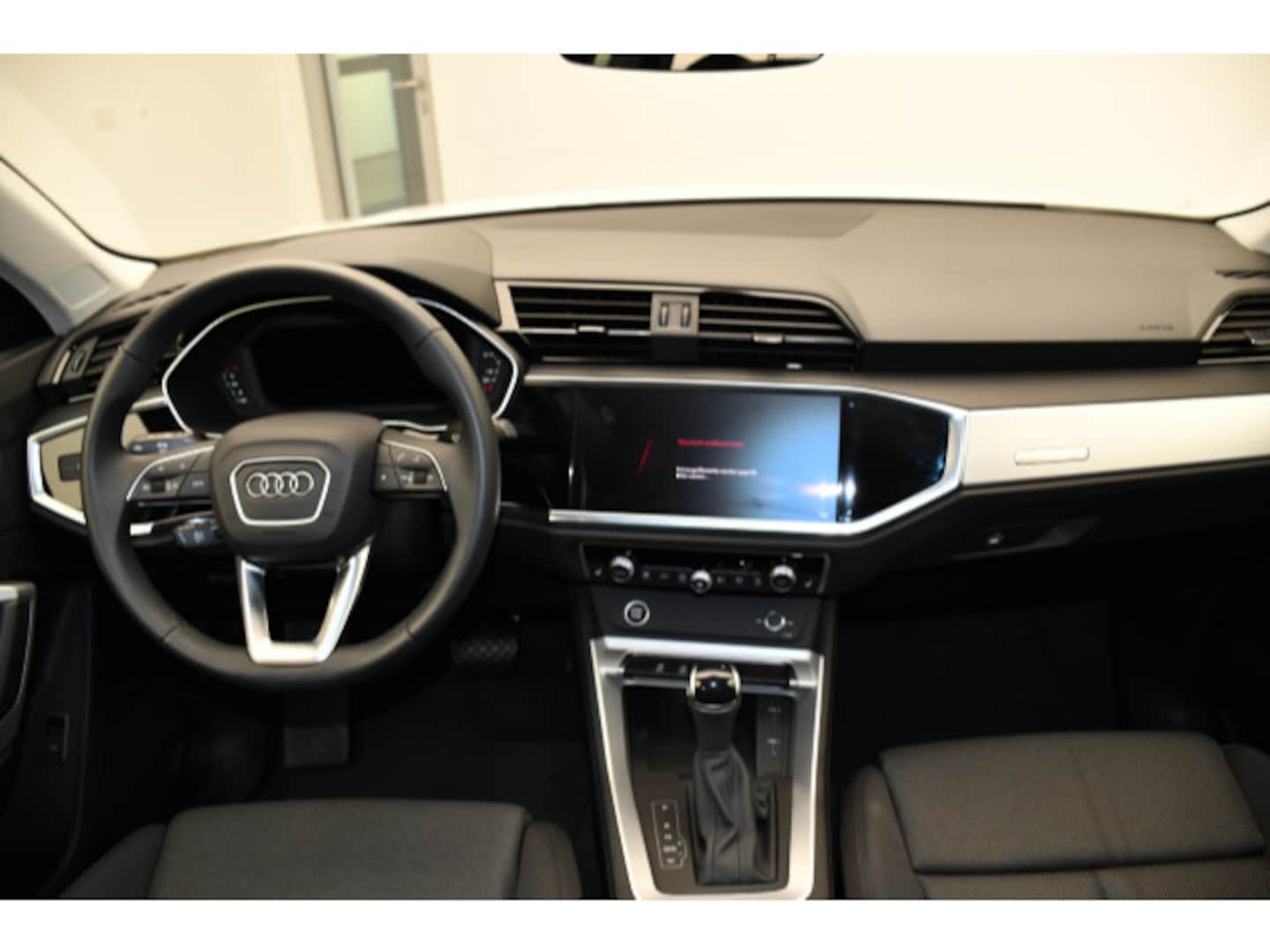 Bild über Audi Q3 TDI 110 kW S tronic - für weitere Informationen kontaktieren Sie den Audi Partner