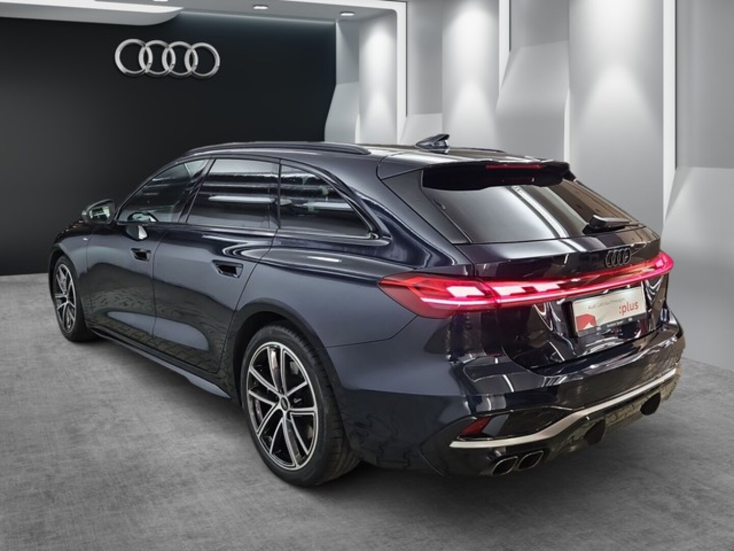 Bild über Audi A5 Avant TDI quattro 150 kW S tronic - für weitere Informationen kontaktieren Sie den Audi Partner