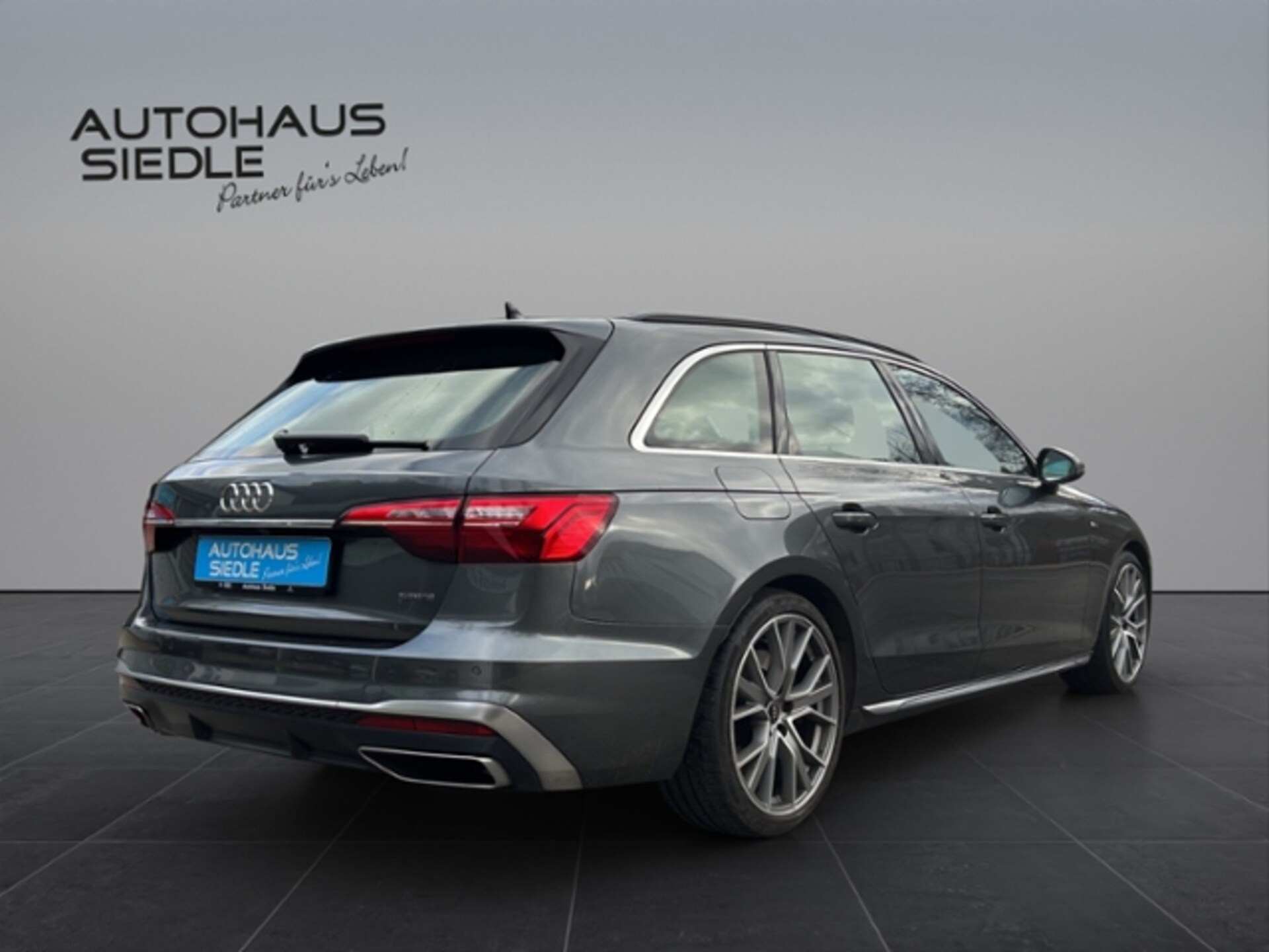 Audi A4 Avant S line