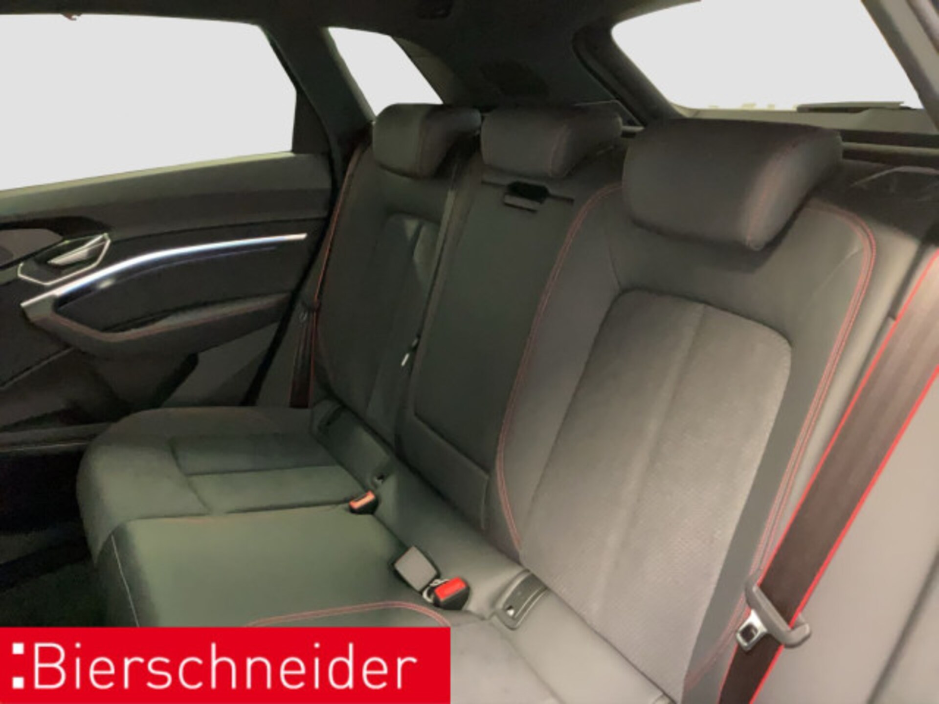 Audi Q8 e-tron S line