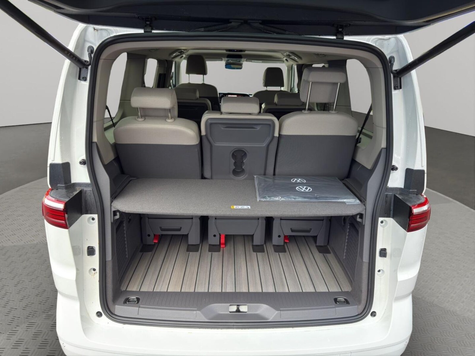 Volkswagen Multivan Langversion – Bild 16